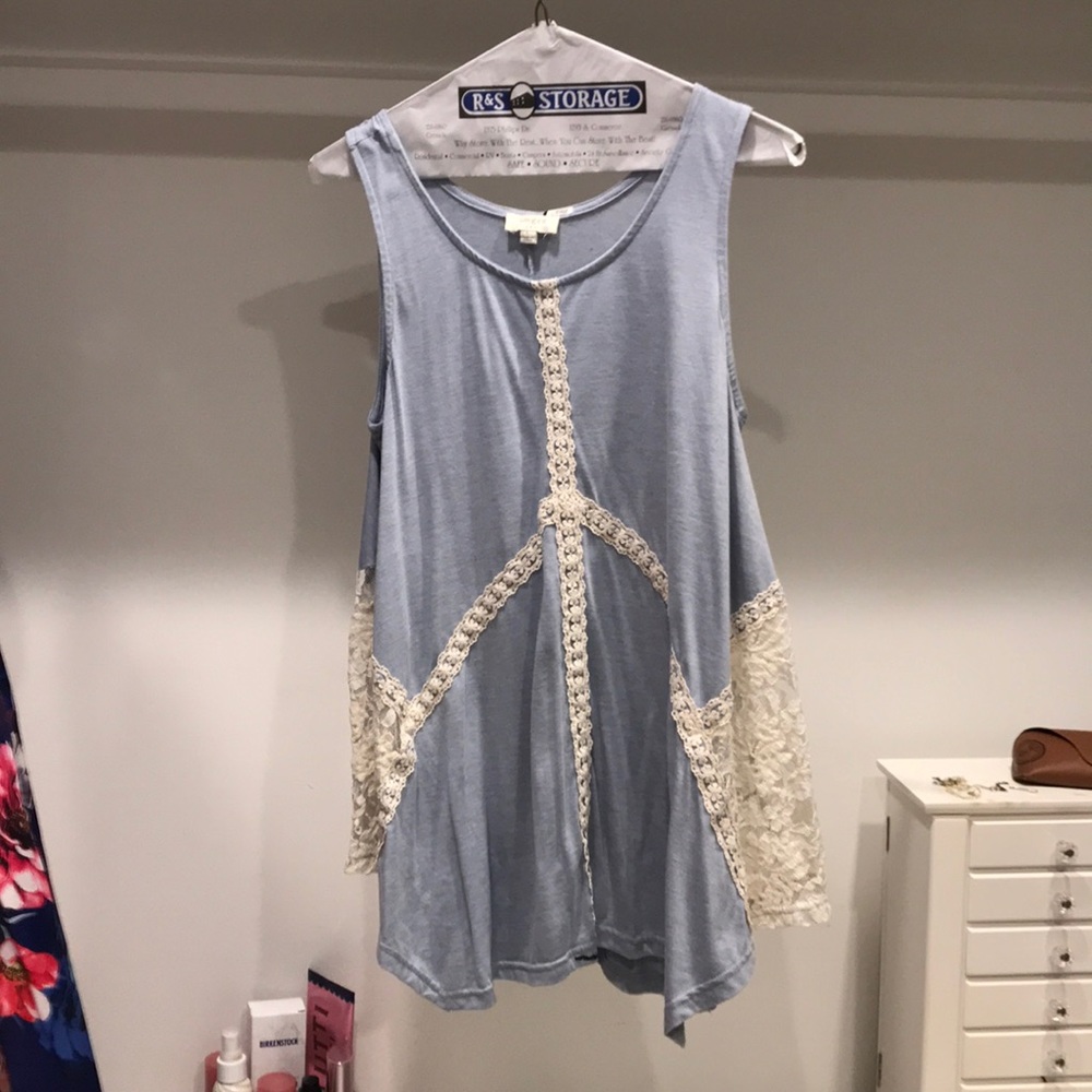 Blue top